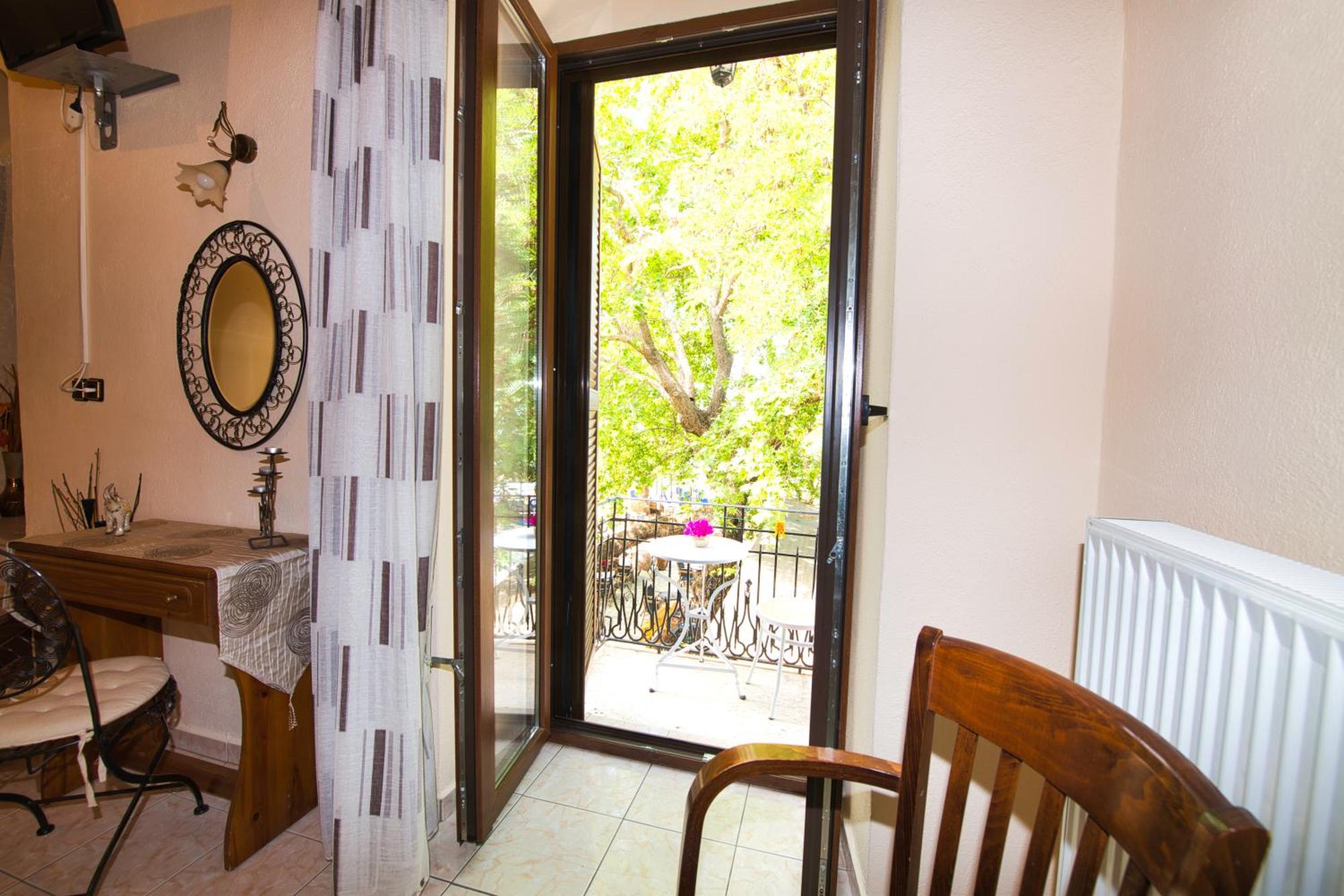 Naftilos Guest House Kala Nera Extérieur photo