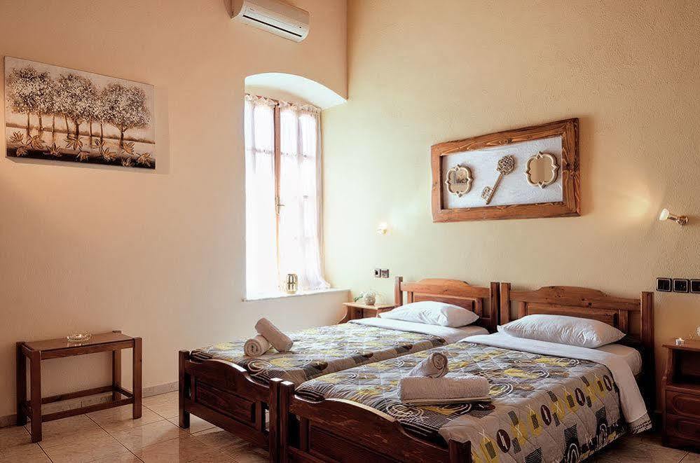 Naftilos Guest House Kala Nera Extérieur photo